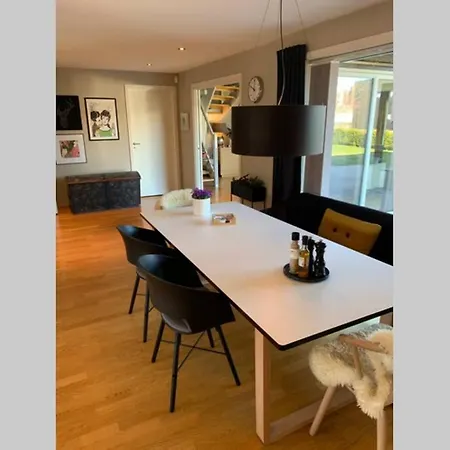 ヴィラ Stayplus Moderne Familie Hus Naer Strand Og Dyrepark